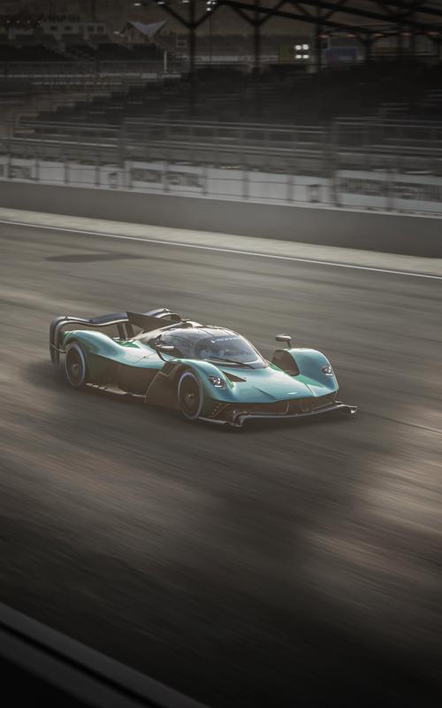 阿斯顿马丁力克红牛车队,塞恩斯惊艳四座 阿斯顿马丁力克红牛车队,塞恩斯惊艳四座