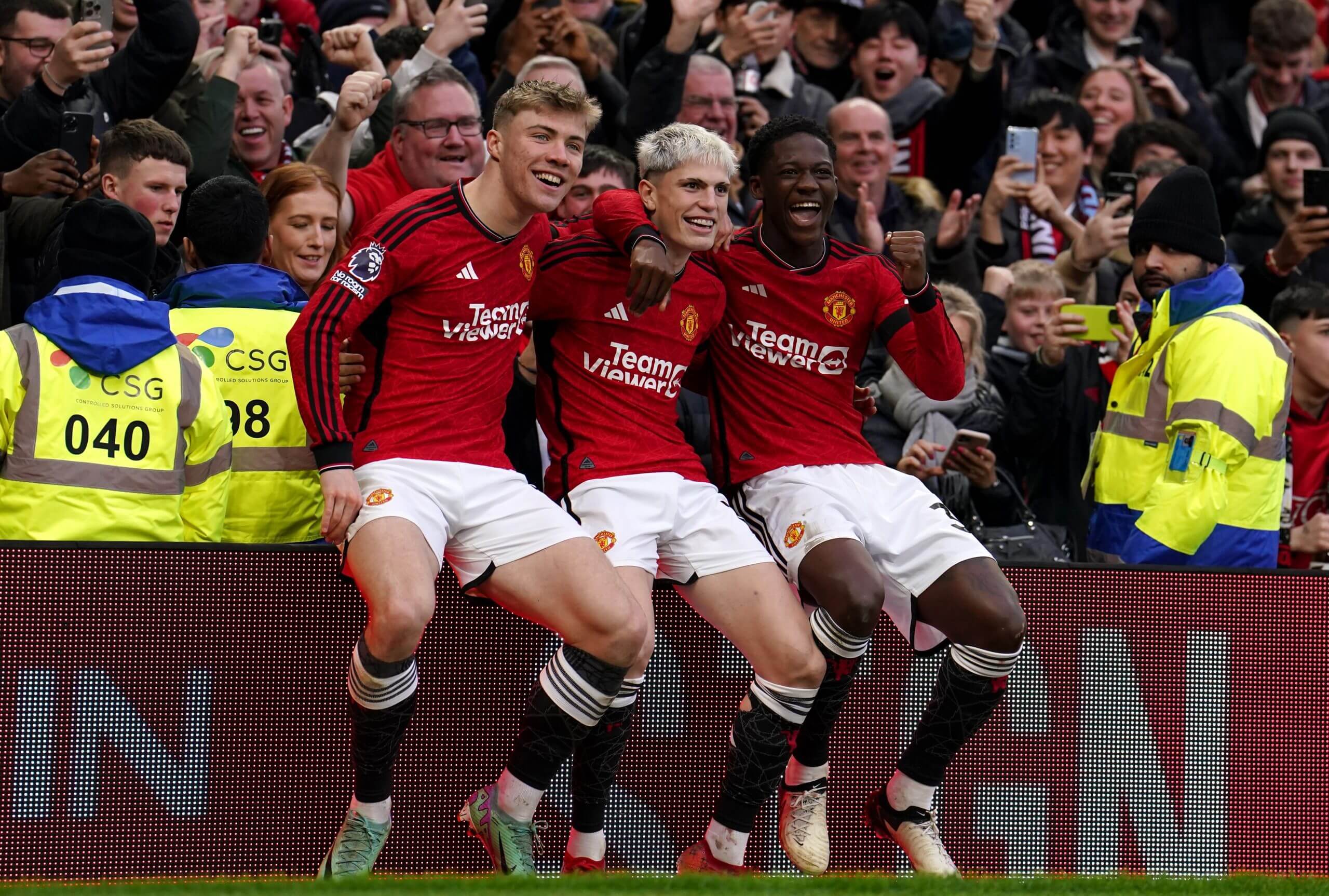 曼联绝杀那不勒斯，库尔图瓦统治全场