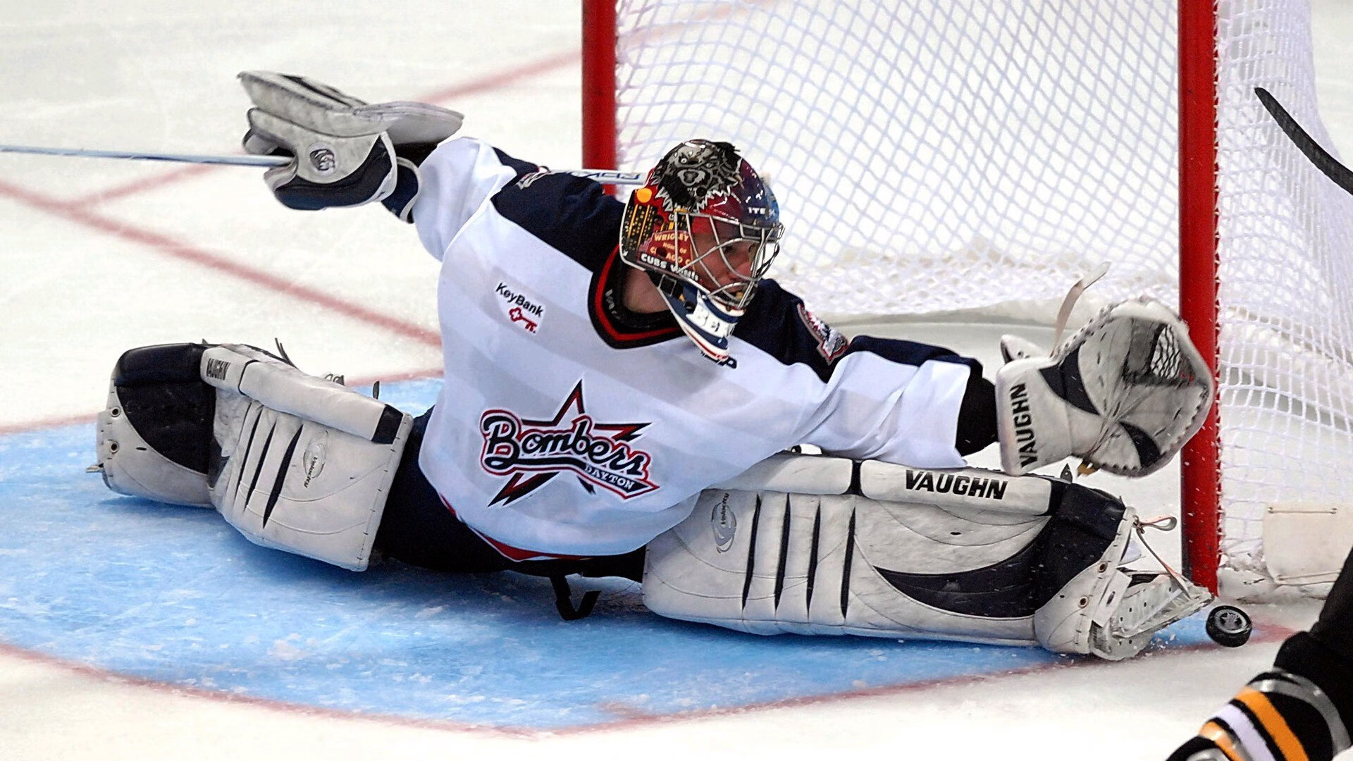 篮网连续得分压制火箭，伦纳德成为关键先生，当沉默成为最锋利的刀